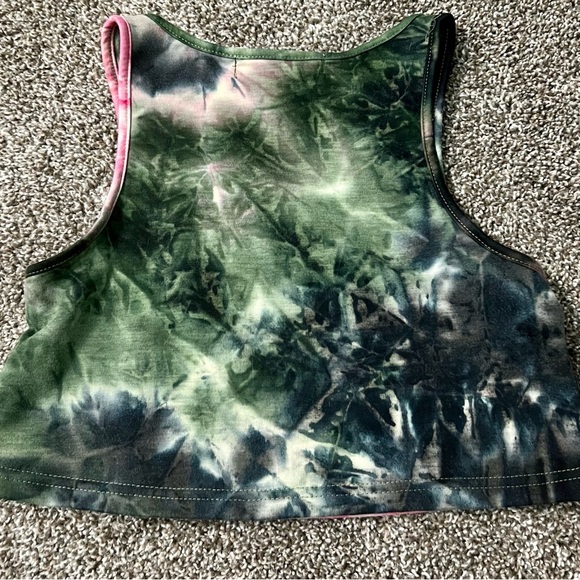 3/$20 Tie-Dye crop top - Picture 4 of 4